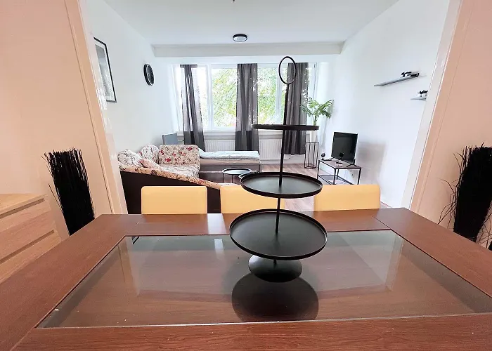 Work & * 朗根费尔德