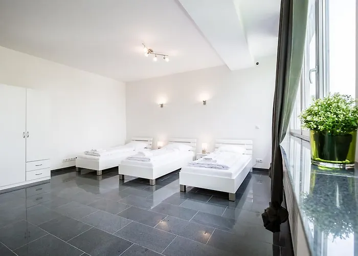 Work & 公寓 朗根费尔德