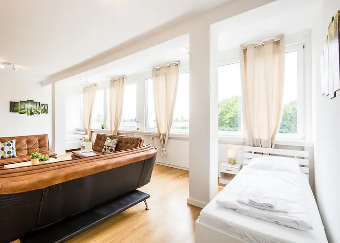 Work & * 朗根费尔德