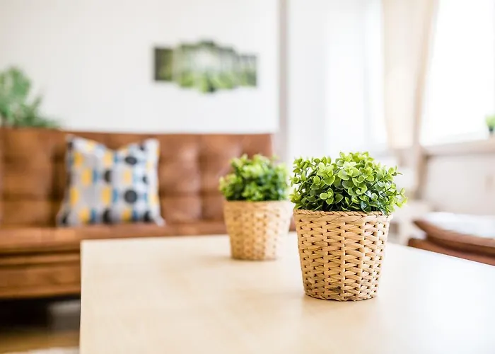 Work & 公寓 朗根费尔德