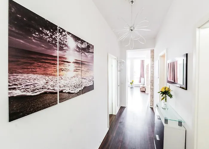 公寓 Work & 朗根费尔德