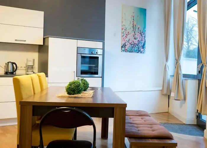 Work & * 朗根费尔德